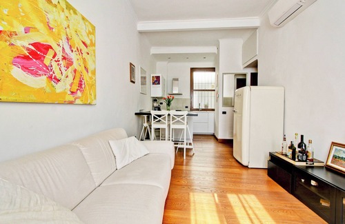 Trastevere Apartment | Comfortable House with Terrace in Rome Trastevere - CIN IT058091C22JY6LV6J