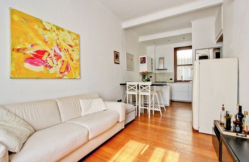 Trastevere Apartment | Comfortable House with Terrace in Rome Trastevere - CIN IT058091C22JY6LV6J