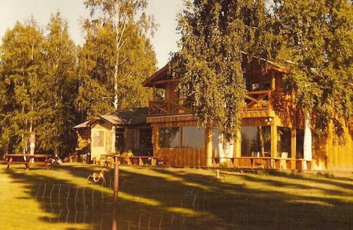 College House | Comfortable House With Kitchen On The Chena River. Family Friendly.