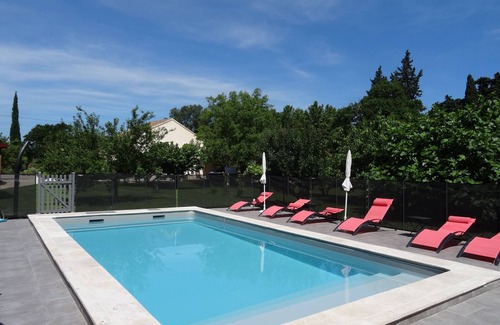 Orange Apartment | Comfortable independent cottage in Provencal farmhouse, air conditioning, swimming pool, wifi