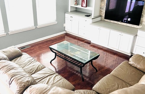 Indianapolis House | Comfortable Midtown Retreat near Meridian Kessler Area