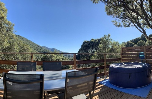Vico House | Comfortable mobile home with jacuzzi