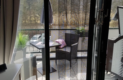 Sudrandweg Apartment | Comfortable, new "Seeperle" apartment on Lake Möhne with sauna and pool