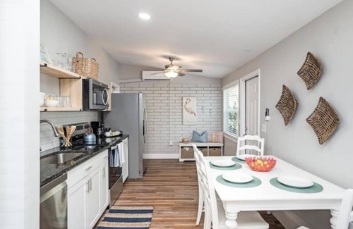 South Sarasota House | Comfortable , newly remodeled, close to Siesta Key