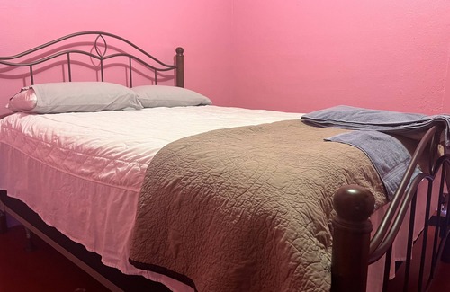 Buffalo Apartment | Comfortable & pet friendly . Free Breakfast 5 minutes from the heart of Buffalo