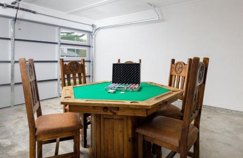Mesa Ridge House | Comfortable Poker House Near Kalahari & Dell Diamond