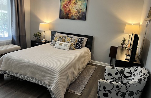 Brentwood House | Comfortable, Private Yard, in the heart of Austin