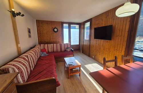 Val Claret Apartment | Comfortable renovated flat near slopes and shops with Wifi in Tignes