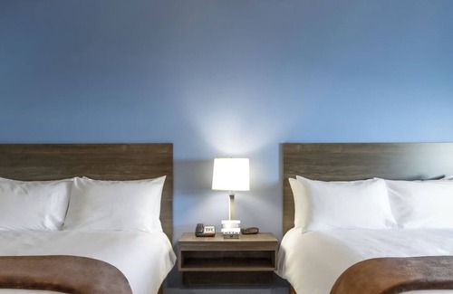 Midland Hotel | Comfortable Retreat w/Room Essentials + Full Kitchen for Easy Travel!