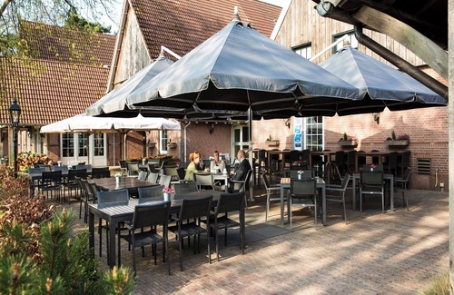 Bruggenmors Hotel | Comfortable Retreat w/Terrace Near TwentseWelle Museum — Walk To Parks And Café