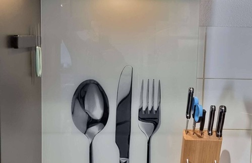 Etauliers Apartment | Comfortable self-catering 2-bedroom apartment rated 3 stars.