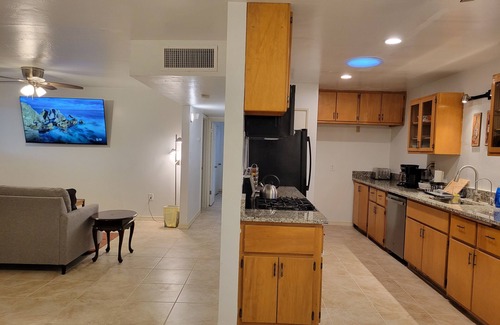 Tucson House | Comfortable Spacious Newly Renovated 3br-2ba House