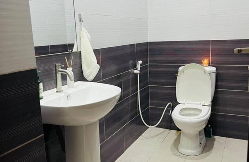 Bingerville Apartment | Comfortable stay in Abidjan, Apartment 2 Bedrooms with Balcony for 4 Pers