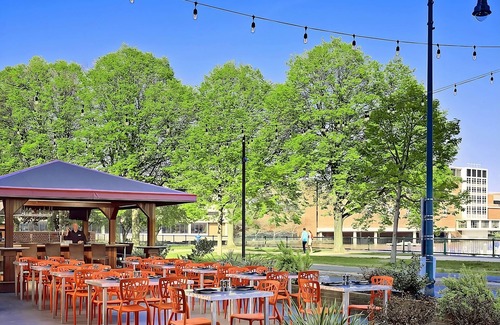 East Cambridge Hotel | Comfortable Stay in Cambridge! Indoor Pool, Near Museum of Science!
