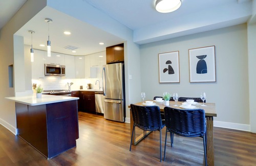 Crystal City Apartment | Comfortable Stay Near Reagan Airport & DC