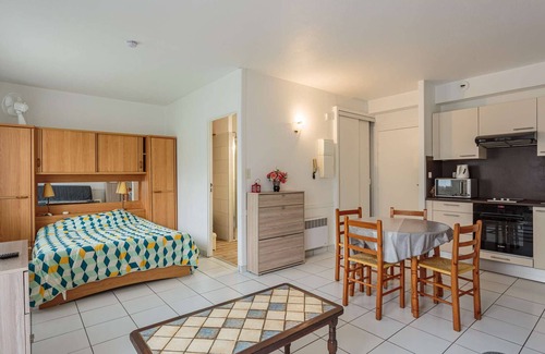 Cambo-les-Bains Apartment | Comfortable studio with garden and parking in Cambo-les-Bains