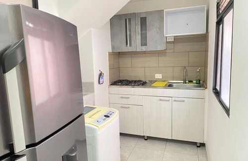 La Castellana Apartment | Comfortable studio apartment ideal for one or two people. Room. Bathroom and kitchen