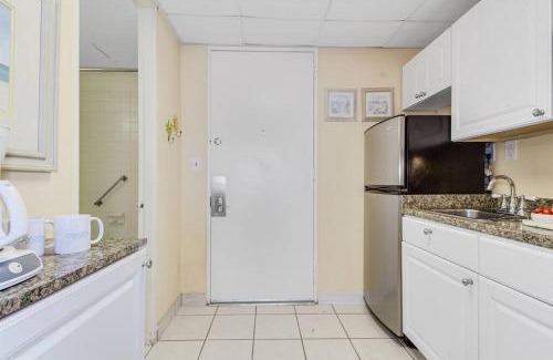 Myrtle Beach Apartment | Comfortable Studio Suite with Full Kitchen! SJI 212