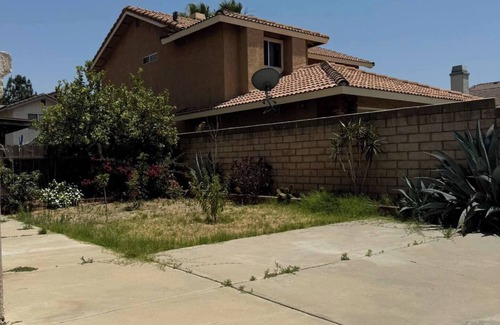 Rialto House | Comfortable two - bedroom suite