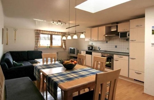 Eschlkam Apartment | Comfortable vacation apartment (70 sqm) with balcony and two bedrooms