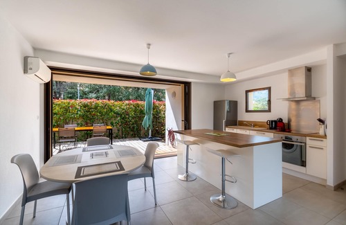 L'Ile-Rousse Villa | Comfortable villa ideal for family and friends - Private pool and spa - 5min from the beach