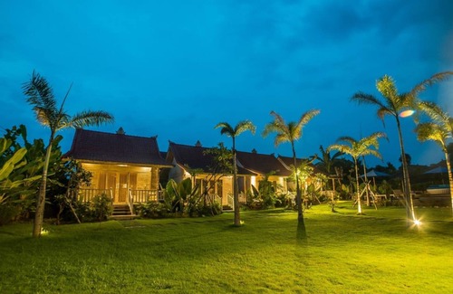 Mushroom Bay Cottage | Comfortable Wooden Cottage in Lembongan, Walk Distance to Beach