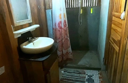 San Juanillo Apartment | Comfortable Yogic Jungle Studio Casita Close to Ocean