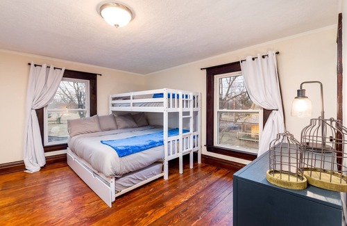 Lansing House | Comfortably Composed