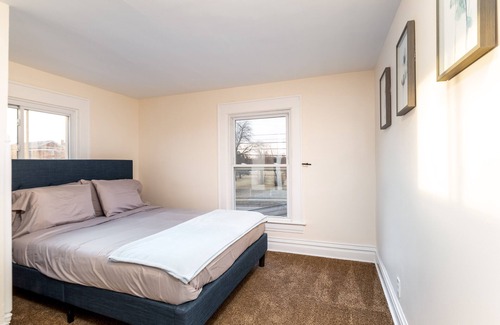 Lansing House | Comfortably Composed