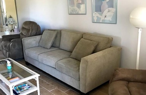 Edgewater House | Comfortably furnished duplex is perfect for a unique Florida getawa