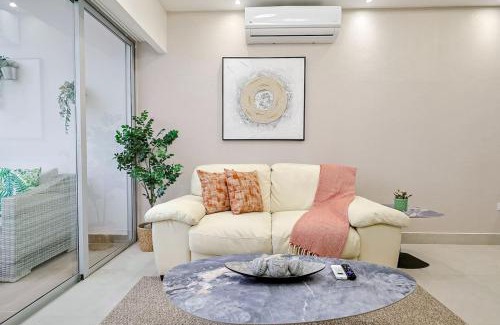 Evaristo Morales Apartment | Comfy 1BR Centric Apt King Bed