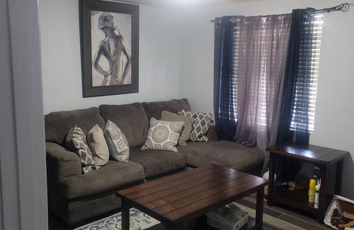 Jacksonville Apartment | Comfy 2-bedroom unit near Edward Waters College
