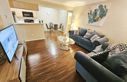 Astrodome Apartment | Comfy 2Bed/2Bath by Medical Center & NRG Stadium