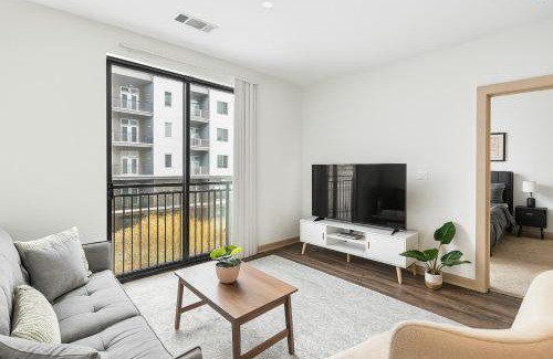 Five Points South Apartment | Comfy 2BR in Mid-Rise Perfect for Groups