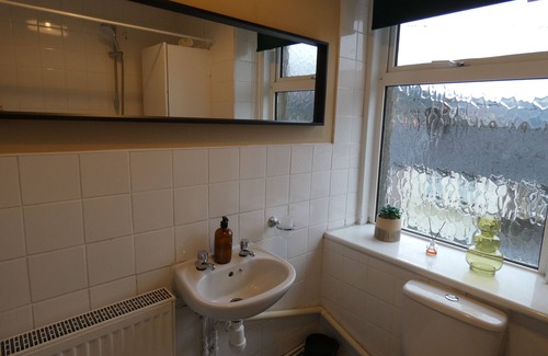Abertillery Cottage | Comfy 3 Bedroom Cottage in a Calm Location