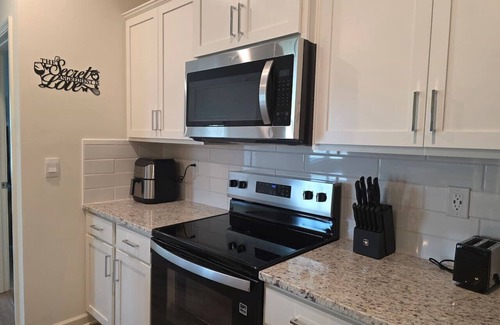 Bessemer House | Comfy 3BR/2BA Home near BMH