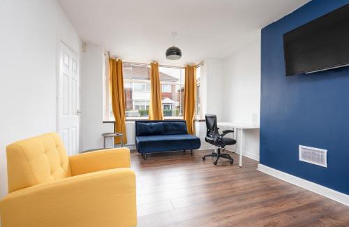 Clayton House | Comfy 3BR Home - Pool Table - Games - Sleeps 8