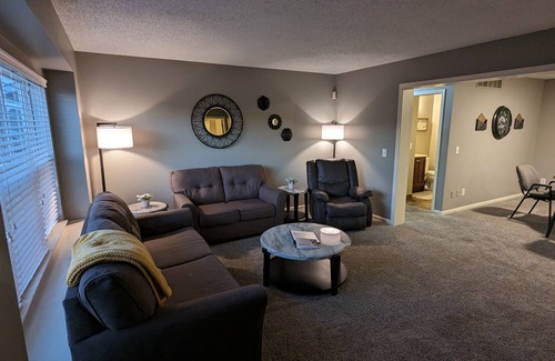 Grandview House | Comfy and Convenient Grandview Home
