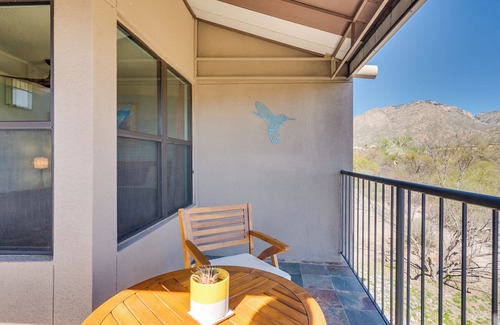 Tucson Condo | Comfy and Gorgeous Sonoran Mountain View Condo at The Greens