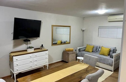 Walmer Apartment | Comfy and private rental apartment in Gqeberha