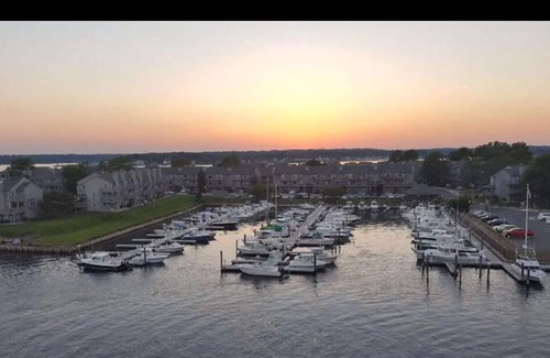 Belmar Boat Rental | Comfy and Quaint Sabre Sailboat