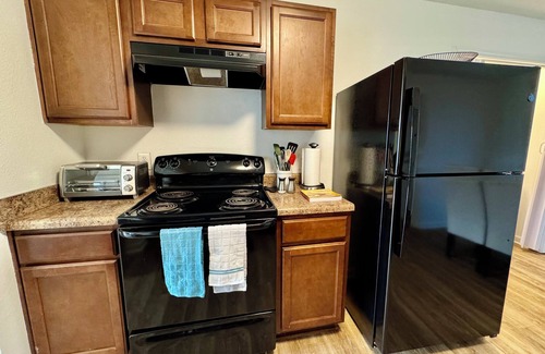 Perry House | Comfy and Stay in Perry close to GA Fairgrounds, Warner Robins AFB and more