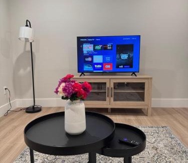 Moncton House | Comfy Apartment