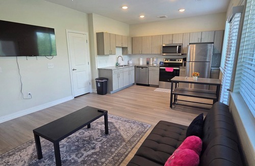 North Buttercup Creek Apartment | Comfy Apt by Lakeline Mall