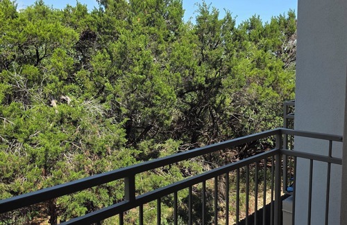 North Buttercup Creek Apartment | Comfy Apt by Lakeline Mall
