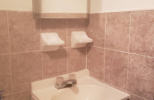 Edenwald Apartment | Comfy Basement Apartment Bronx