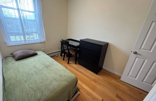 East Flatbush House | Comfy Bedroom in Gorgeous NEW 2 Floor House!