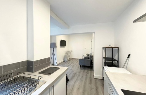 Birkenhead House | COMFY BEDS – Group House