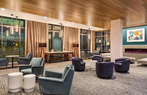 East San Mateo House | Comfy beds in a central location