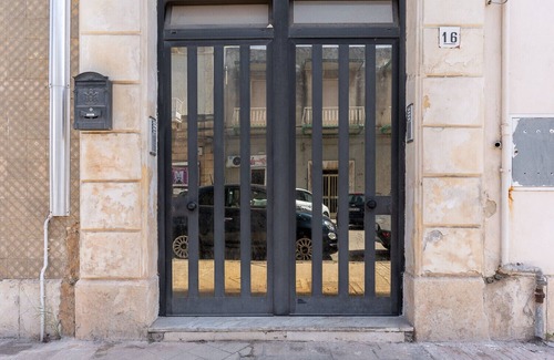 Santa Lucia Apartment | Comfy Central Apartment by Wonderful Italy
